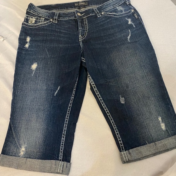 Silver Brand Suki Surplus crop/capri Jeans size 16 NWOT - Picture 1 of 5